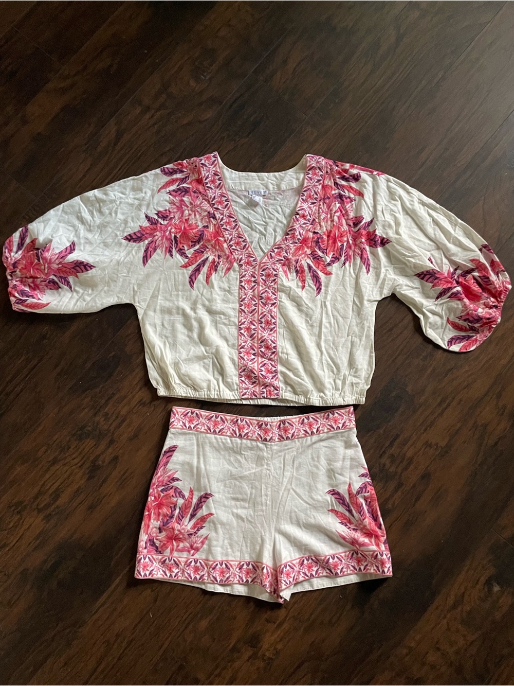 Two piece floral short set